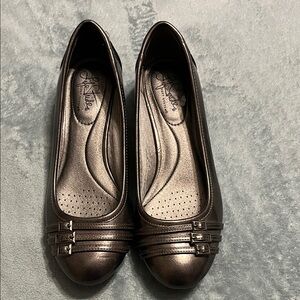 Life Stride Metallic Flats